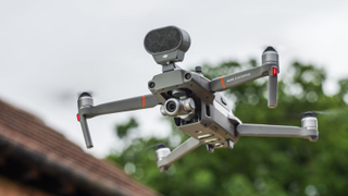 DJI ha creado un súper dron capaz de colaborar en labores de rescate y volar en lugares muy fríos<em></em><em></em>